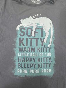 UNISEX Cute Soft Kitty Graphic T-Shirt