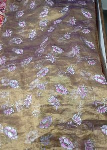 Elegant Paisley Print Saree