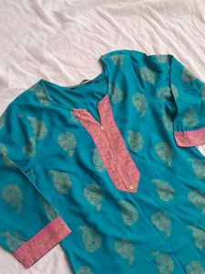 Sea green dailywear kurta with botanical print