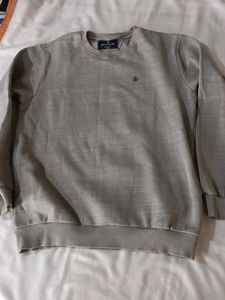 Minimal Grey Crewneck Sweater