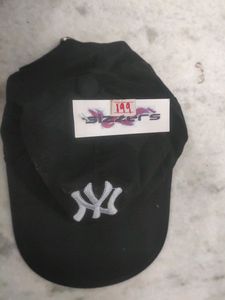 Mens Black Sports Cap For Playing