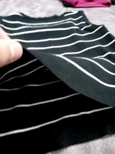 Classic Black &amp; White Striped Sleeveless Top