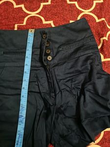 High-waisted Shorts