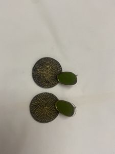 Unique Green &amp; Gold Round Earring