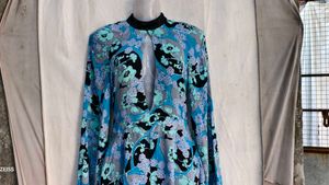 6229. Blue Floral Backless Mini Dress