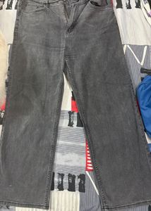 Stylish charcoal Grey Wide-Leg Jeans
