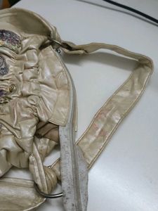 Unique embroidered hand bag 1+1 free!