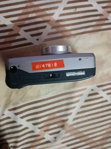 Kyocera Yashica Zoomate 90W Camera