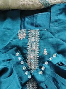 size xl Beautiful pakistani suit with organza dupp