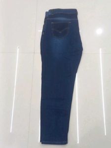 Classic Blue Denim Capri Jeans (women)