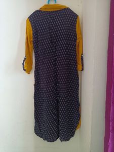 Avaasa Brand Top With Two Shade