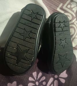 Black formal shoes for baby boys'