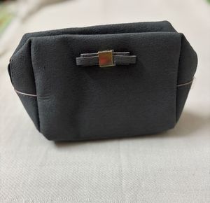 🆕Oriflame Women Grey Poetry Pouch