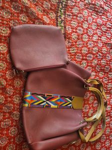 Chic Maroon Wallet with Zipper Pocket