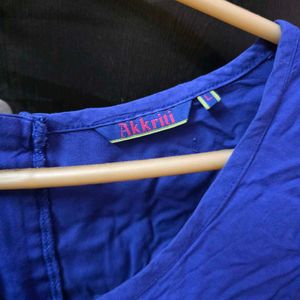 Vibrant Blue "Spread Vibes" Graphic Tee