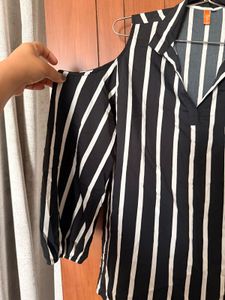 Chic Striped Cold Shoulder Top