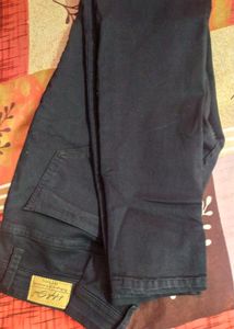 High Star Leg Distressed Jean