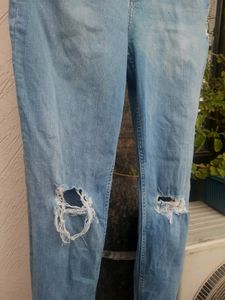 H&amp;M Ripped Jeans