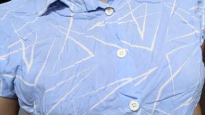 Sky Blue Geometric Print Tie-Up Stretch Shirt Top