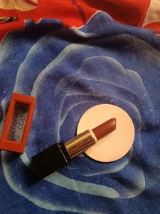 Colour Coin Lipstick Compact Buf