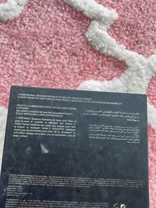 HUDA BEAUTY HIGHLIGHTER
