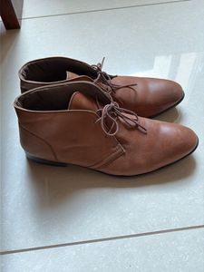 Stylish Brown Leather Chukka Boots