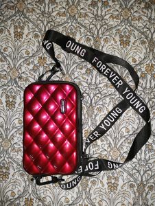 Clutch/Sling Bag In Maroon Colour ✨