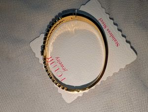 Anti tarnish Bracelet( Charming Gold Tone Duck Bra