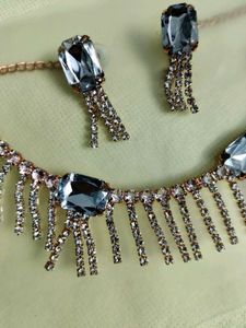Sparkling Choker Necklace &amp; Earring Set