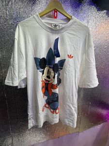 ADIDAS DOWNSHOULDER