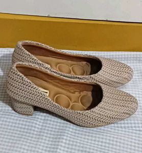 Golden Festive Heels