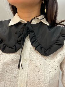 H&amp;M Detachable Ruffled Collar