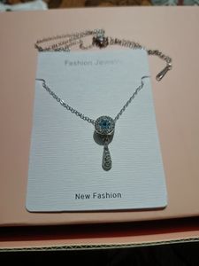 Fashionable Blue Stone Pendant Necklace