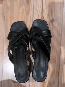 Chic Black Cross-Strap Heels