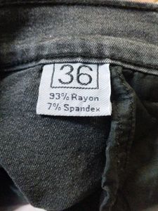 BLACK JEANS