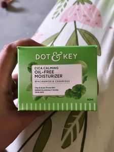 Dot & Key Cica Calming Oil-Free Moisturizer