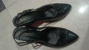 JIM BLACK HEELS