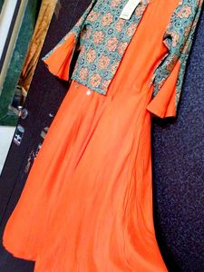 stylish Kurti with out tag &amp; skirt combo