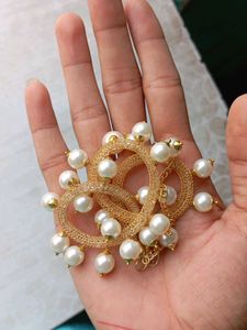 Elegant Pearl Necklace and Earrings Set