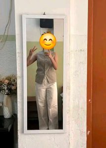 H&amp;M Stylish Sleeveless Vest