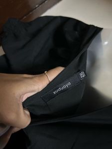 Elegant Black Short-Sleeve Midi Dress