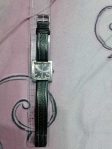 Stylish Black Leather Strap Watch