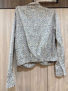 Blue &amp; White Printed Twist-Knot Shirt