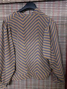 Chic Chevron Print Button-Up Blouse