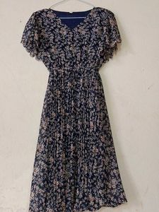 Floral Print Pleated Midi Dress