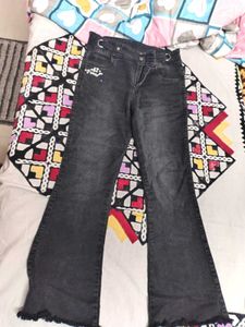Flared Hem Jeans👽👽