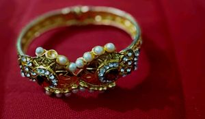 Pearl and Gem Bracelet
