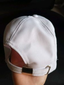 2 Caps (Black &amp; White)