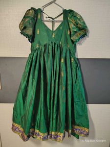 Elegant Green Ethnic Gown