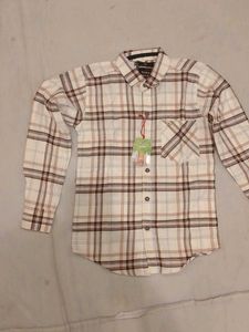 Classic Plaid Long-Sleeve Shirt